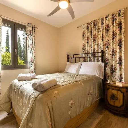 Casa Renta Villa Metaxáta