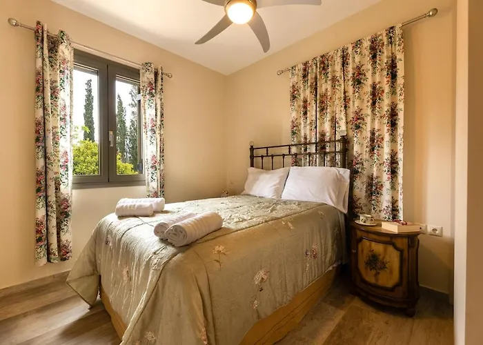 Casa Renta Villa Metaxáta