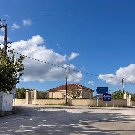 Casa Renta * Metaxáta